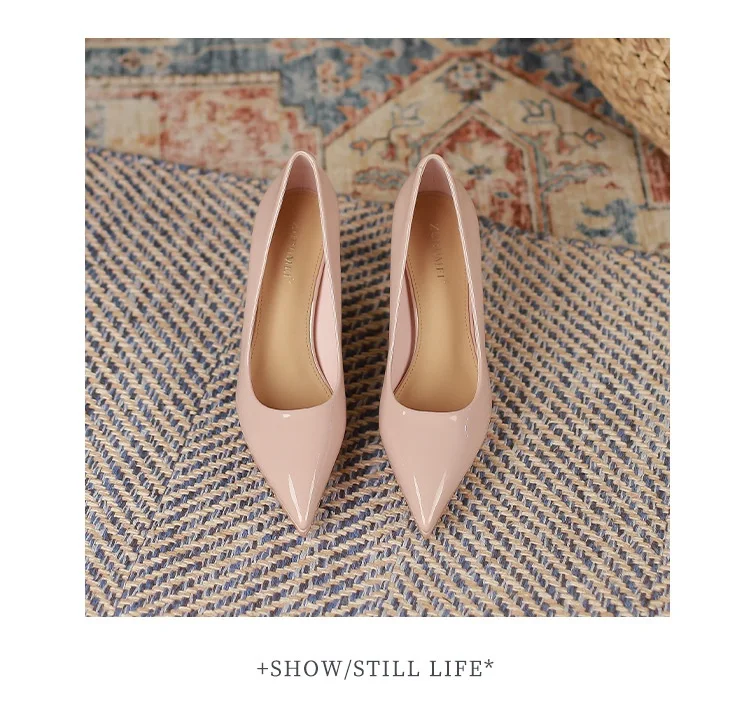 Title 2, Pointed stiletto heel low-cut high heels for a ...