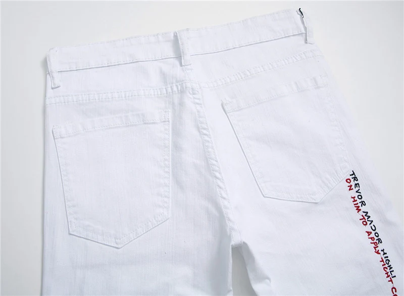 Title 10, Gescheurde geborduurde jeans voor dames