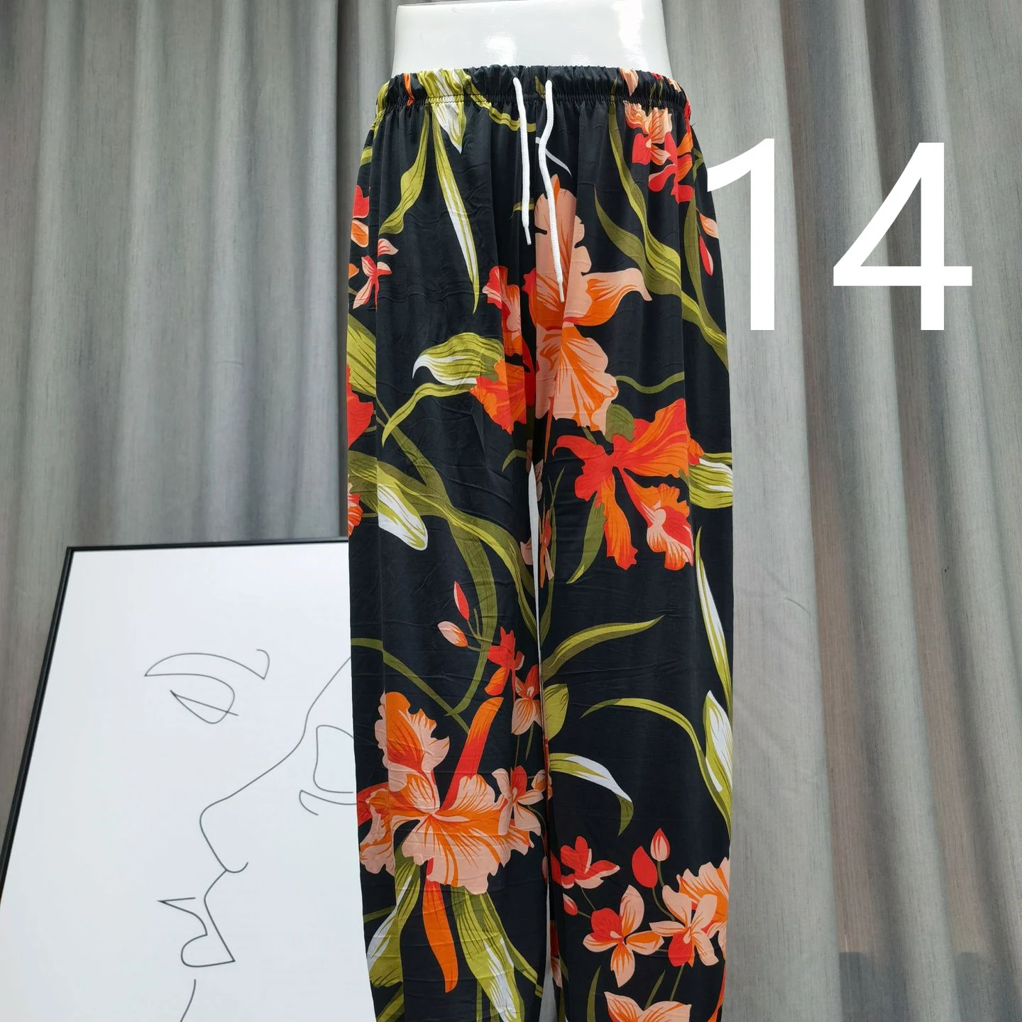 Title 35, Dames losse broek met hoge taille en trekkoord,...