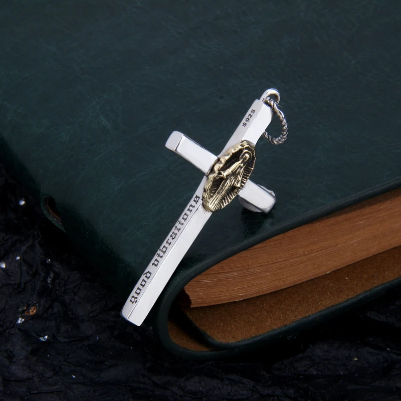 Pingente Cruz de Maria Virgem em Prata de Lei S925, um símbolo de fé atemporal e elegante, perfeito para expressar devoção com requinte. — foto 12