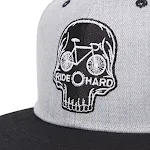 Boné de beisebol com bordado de caveira para homens e mulheres, design moderno, confortável, ideal para uso diário e eventos casuais. — foto 3