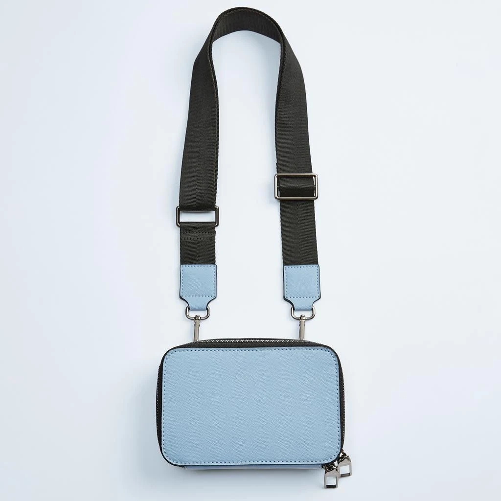Bolso de hombro rectangular para hombre Za Box Envelope, cruzado, elegante y funcional, ideal para llevar tus esenciales diarios con estilo y seguridad. — foto 2