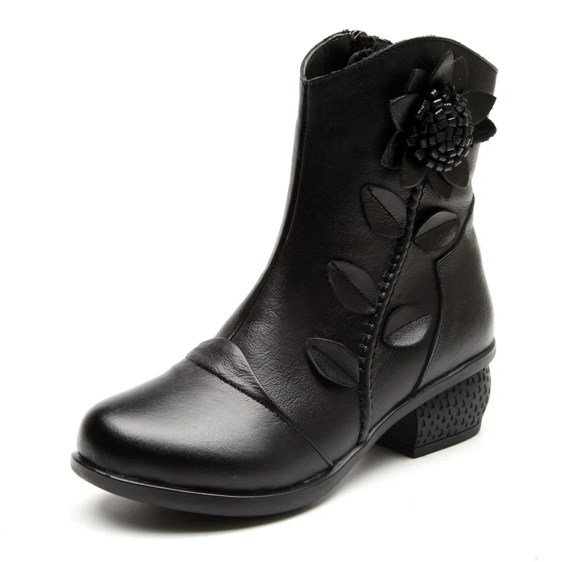 New style of autumn winter handmade women's shoes, folk wind design. Comfortable, stylish footwear combining feminine de — photo 15