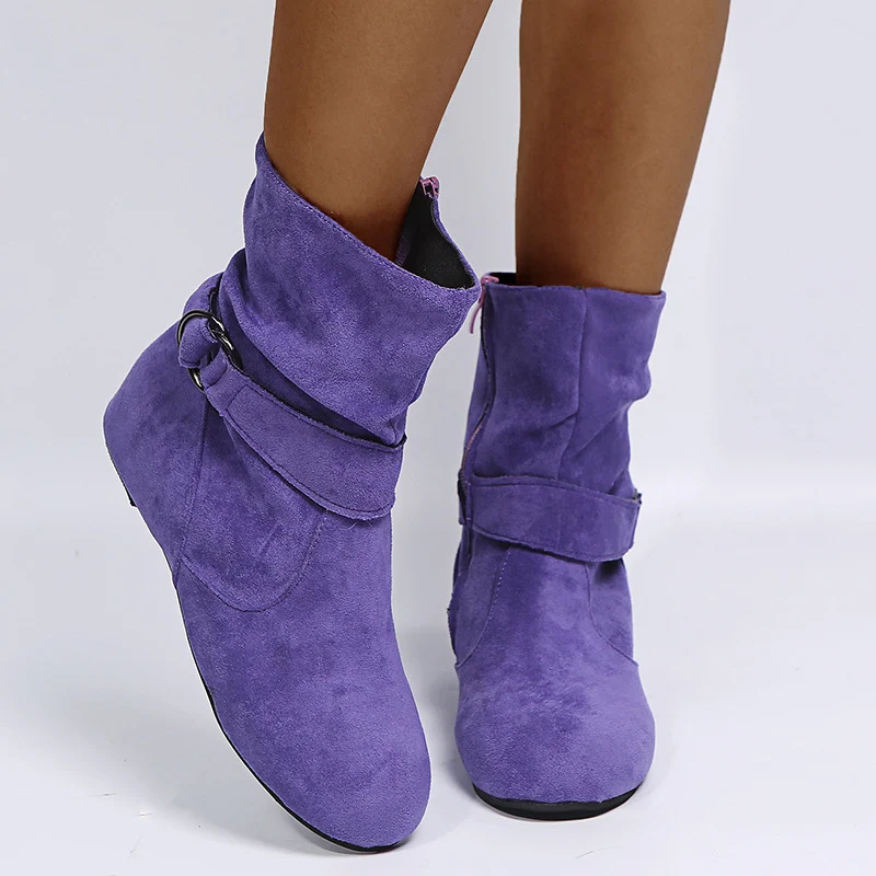 Botas de mujer con hebilla de media caña Otoño e Invierno. Botines cortos ideales para un look moderno y abrigado. Calzado cómodo y elegante. — foto 1
