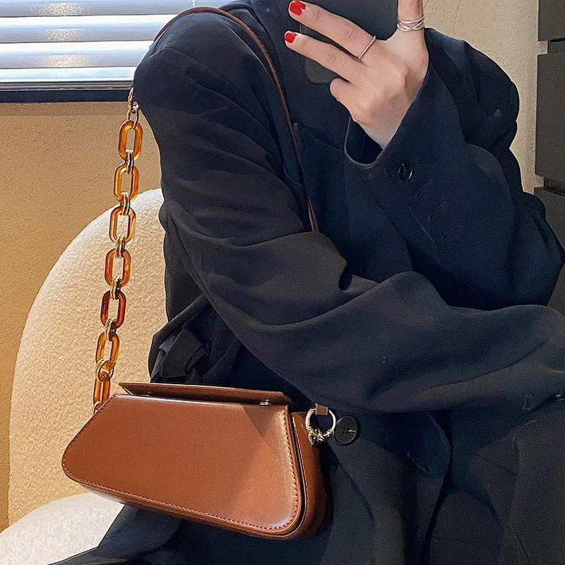 Acrylic Chain Shoulder Women's Fashion Bag. A stylish and practical handbag for women, perfect for carrying essentials w — photo 6