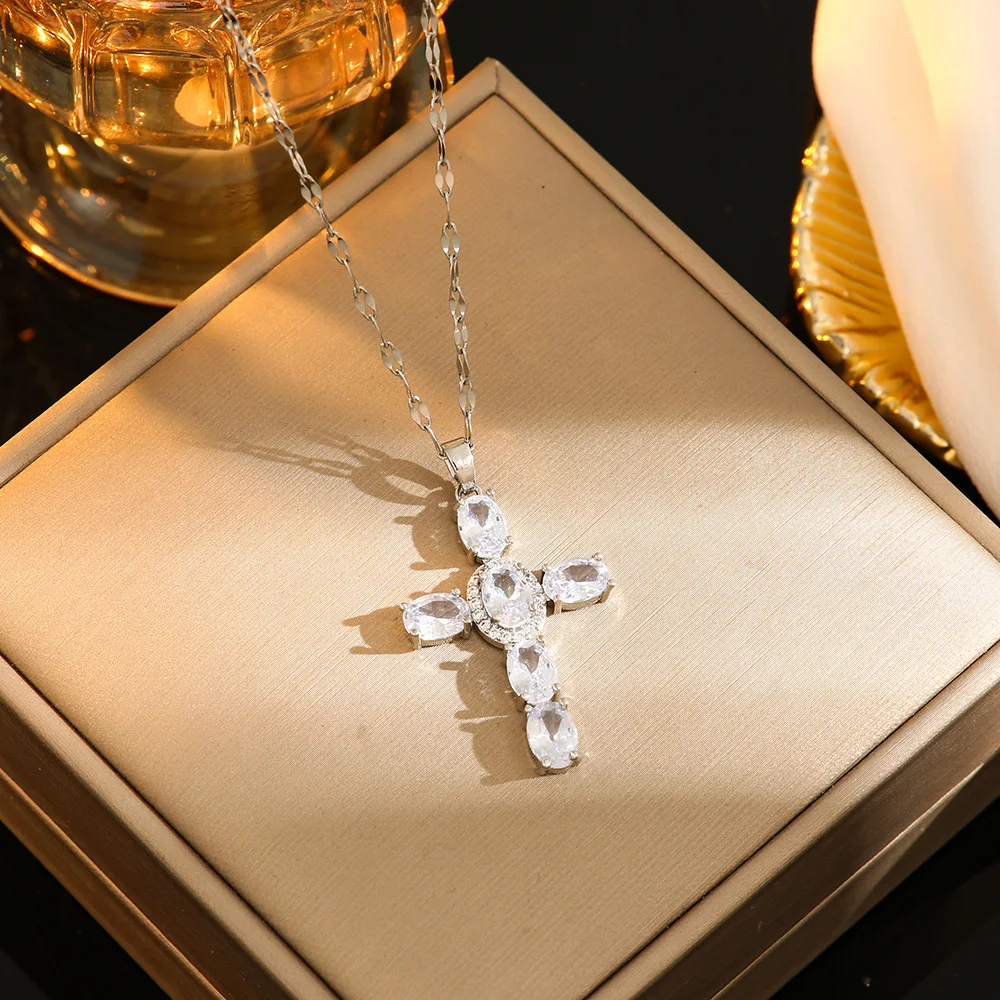 Colar Cruz de Zircônia Colorida com Diamantes Não Desbota Joia Feminina Elegante Presente Ideal — foto 3