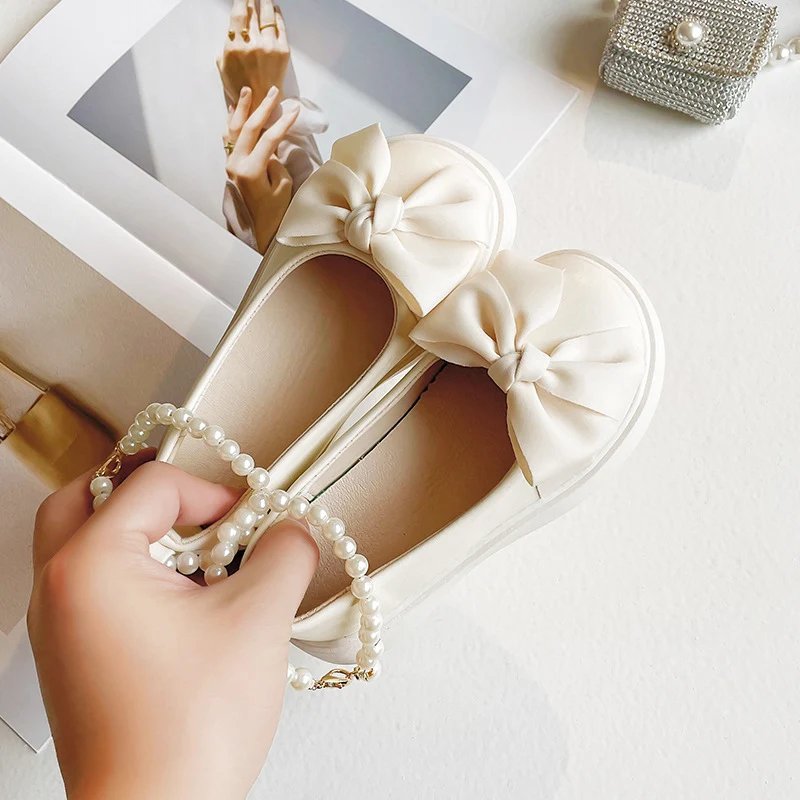 Title 3, Zapatos de princesa de cuero pequeños para niños