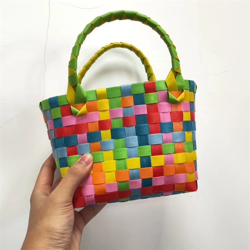 Bolsa feminina de moda com tecido diagonal estilo cesta. Perfeita para praia e uso diário, leve seus pertences com elegância e praticidade. — foto 7