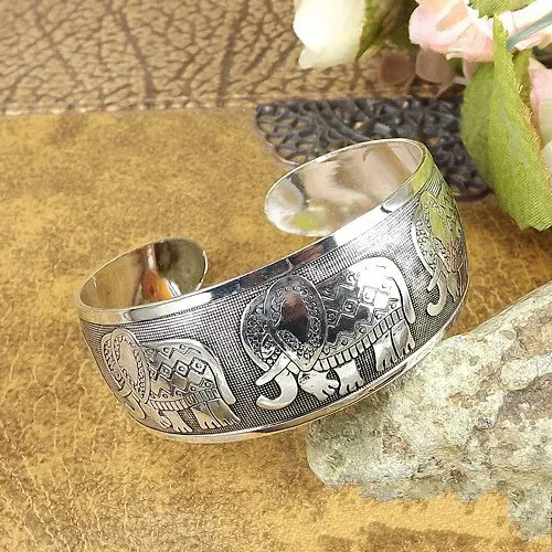 Pulseira aberta de elefante em prata tibetana europeia e americana, design elegante e ajustável, um amuleto de boa sorte. — foto 5