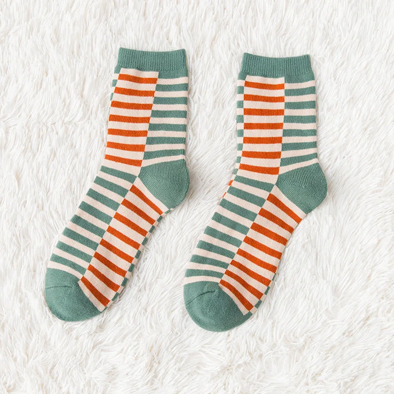Women's Mid Tube Pure Cotton Fleece Socks — photo 5