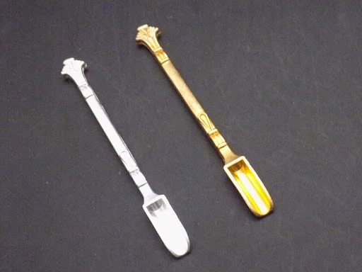 Title 6, Metal Serving Spoon