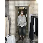 Amerikaanse retro denim shorts voor heren en dames. Klassieke vintage look, comfortabel en perfect voor casual outfits. Tijdloze stijl voor iedereen. — foto 8