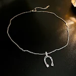 Colar curto geométrico em U com zircônias, moda de luxo leve e minoritária, perfeito para um toque sofisticado e elegante no seu visual. — foto 4