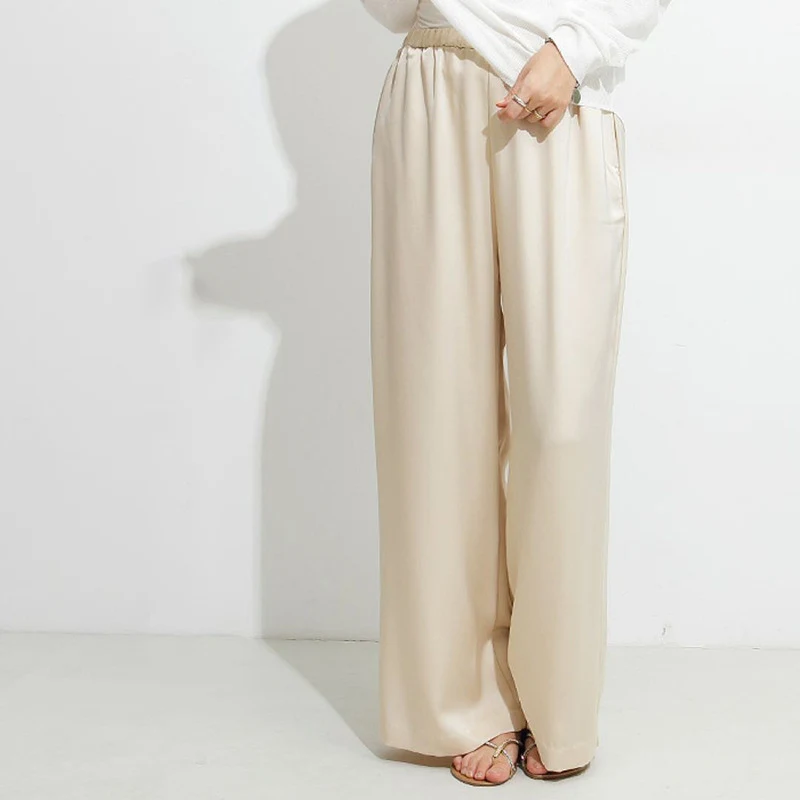 Fall Japanese and Korean Draped Casual Pants offer comfort and style, perfect for everyday wear, providing a relaxed and — photo 5