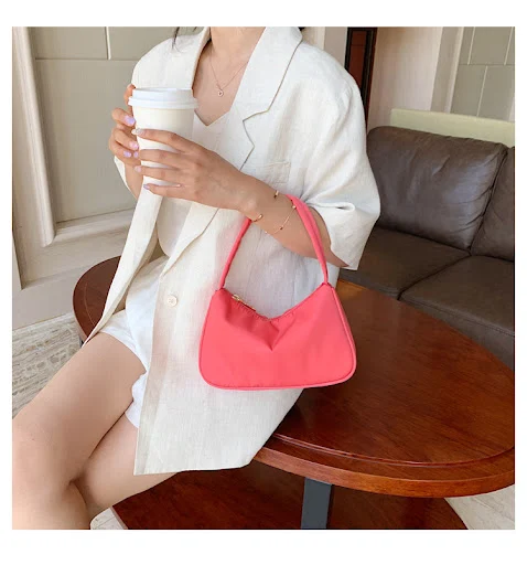 Title 9, Bolsa de ombro feminina com design "All-Match" ...