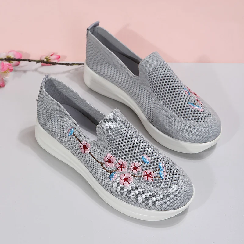 Title 5, Zapatos Loafers de Mujer Bordados con Flores Fl...