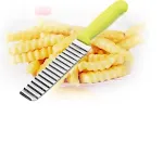Faca ondulada de aço inoxidável para cortes precisos. Perfeita para frutas, legumes e pães. Corte limpo e duradouro. — foto 2