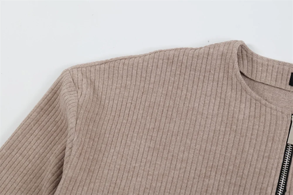 Title 2, Mens half zipped round neck long-sleeved knitt...