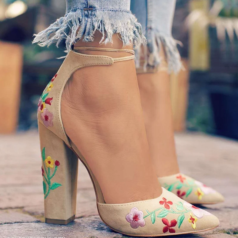 Title 8, Embroidered frosted sandals for cool summer sty...