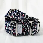 Navy blue collar