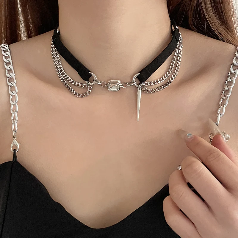 Colar multicamadas com costura de diamante quadrada, tachas personalizadas, estilo europeu e americano, um acessório único e elegante. — foto 3