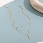 Colar Duplo Personalizado com Pingente de Listras Verticais Pequenas Feminino, Múltiplas Camadas, Joia com Seu Nome Exclusiva — foto 9