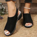 Zomerse dames sandalen met ademende plateauzool en open design. Perfect voor warme dagen, comfortabel en luchtig. Een modieuze keuze. — foto 14