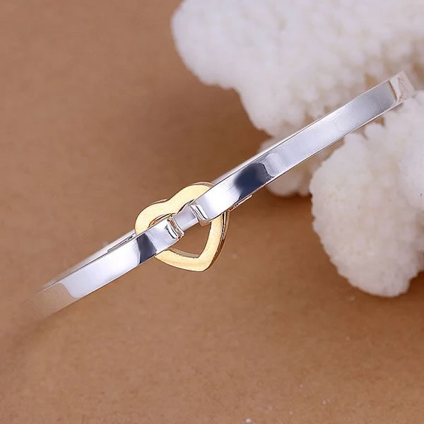 Pulseira em forma de coração da moda — foto 2
