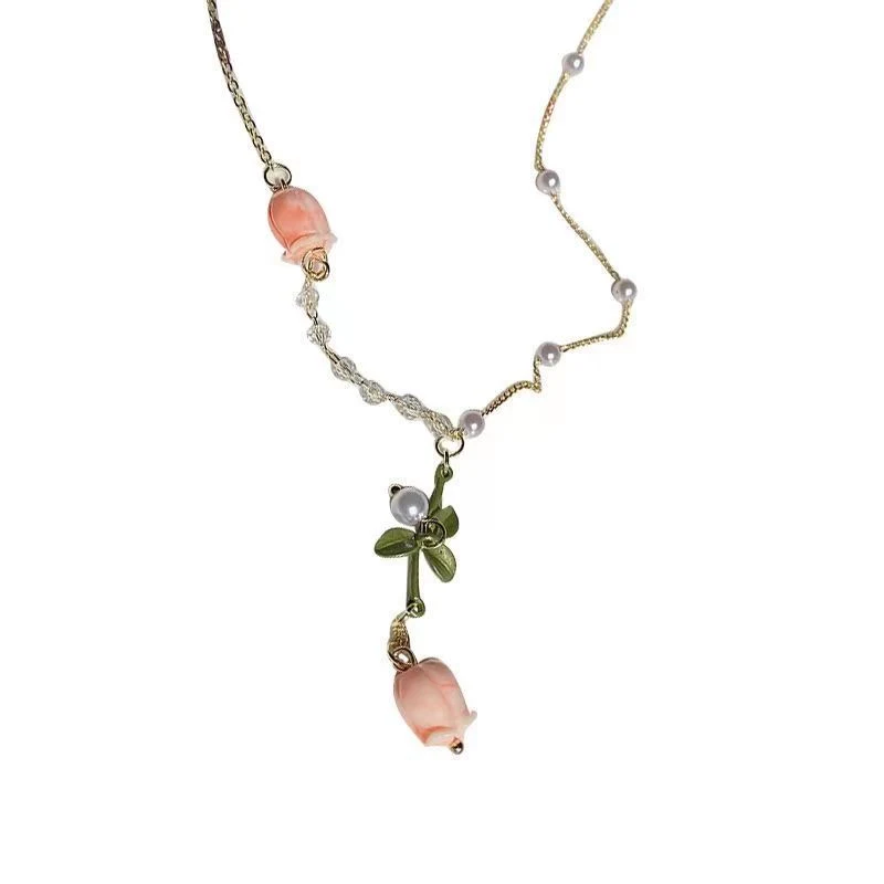 Colar de flores Pearl Linglan Niche Light, design único e delicado. Pérolas e flores se unem para um toque de sofisticação e elegância no seu visual. — foto 1