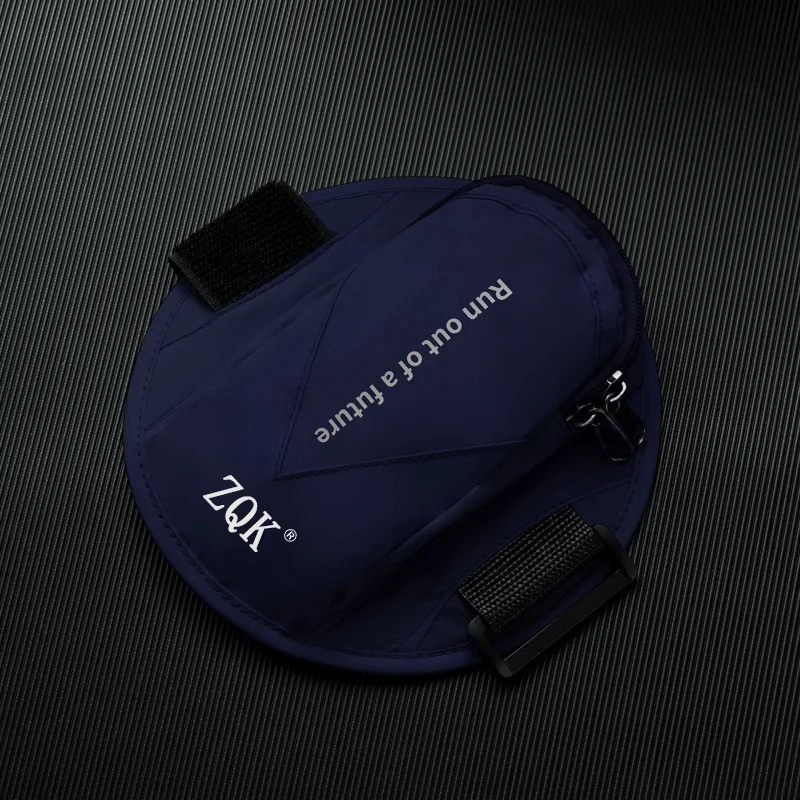 Bolsa de braço esportiva à prova d'água em promoção para esportes ao ar livre. Leve seus pertences com segurança e praticidade. — foto 8