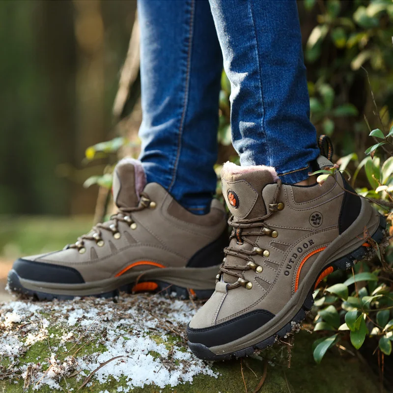 High-top Plus Velvet Padded Sports Shoes offering supreme comfort and support. Ideal for sports and everyday wear, blend — photo 4