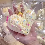 Love Big Bread Pinch
