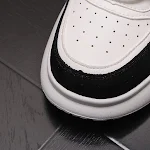 Jeugd Trend Veelzijdige Board Schoenen voor jonge mannen. Comfortabele en stijlvolle schoenen voor dagelijks gebruik en vrije tijd. — foto 4