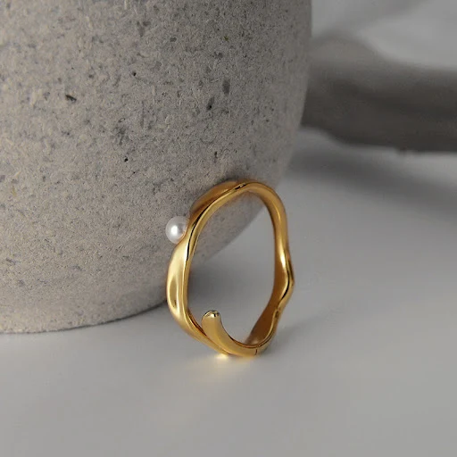 Title 4, Eenvoudige Sterling Zilveren Ring met onregelma...