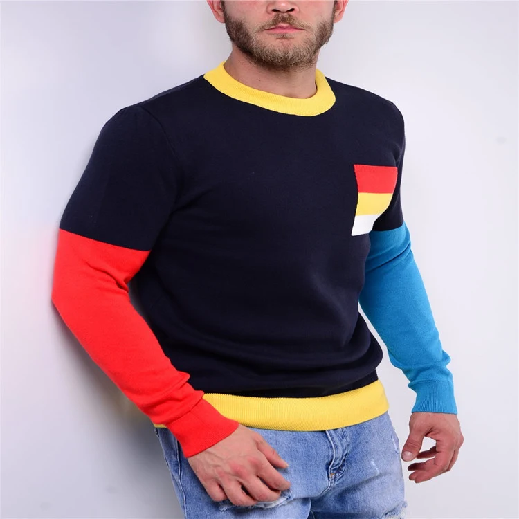 Blusa de malha com gola redonda e mangas compridas, com emenda de cores combinando, perfeita para um visual elegante e moderno. — foto 2