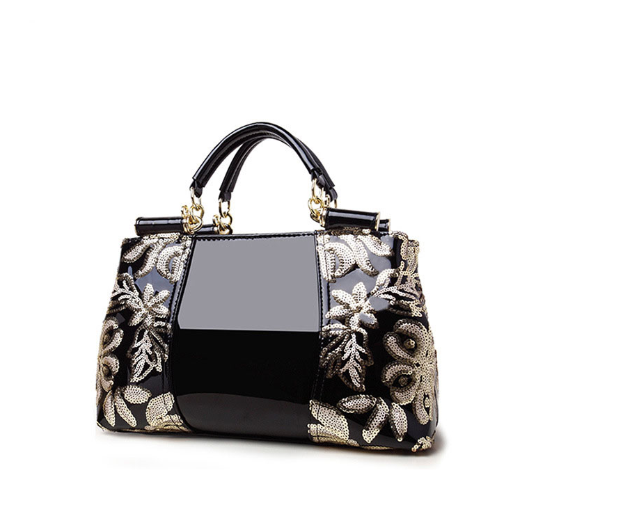 Bolsa de ombro simples e funcional, ideal para o dia a dia. Leve, espaçosa e perfeita para carregar seus itens essenciais com conforto e estilo. — foto 9
