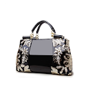 Bolsa de ombro simples e funcional, ideal para o dia a dia. Leve, espaçosa e perfeita para carregar seus itens essenciais com conforto e estilo. — foto 9