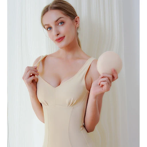 Title 3, Slim-fit corset bodysuit for a sculpted silhoue...