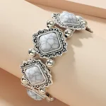 Etnische handgeweven armband met strass-steentjes. Verfraai je stijl met dit unieke sieraad en voeg een vleugje elegantie toe aan je look. — foto 4