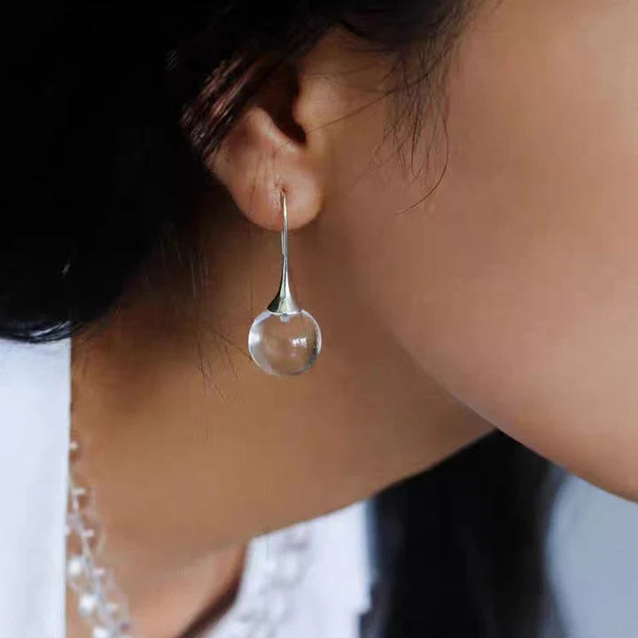 Brincos Redondos de Cristal Femininos Versáteis Joia Para Todas as Ocasiões Design Clássico Conforto e Estilo Acessório Ideal — foto 7