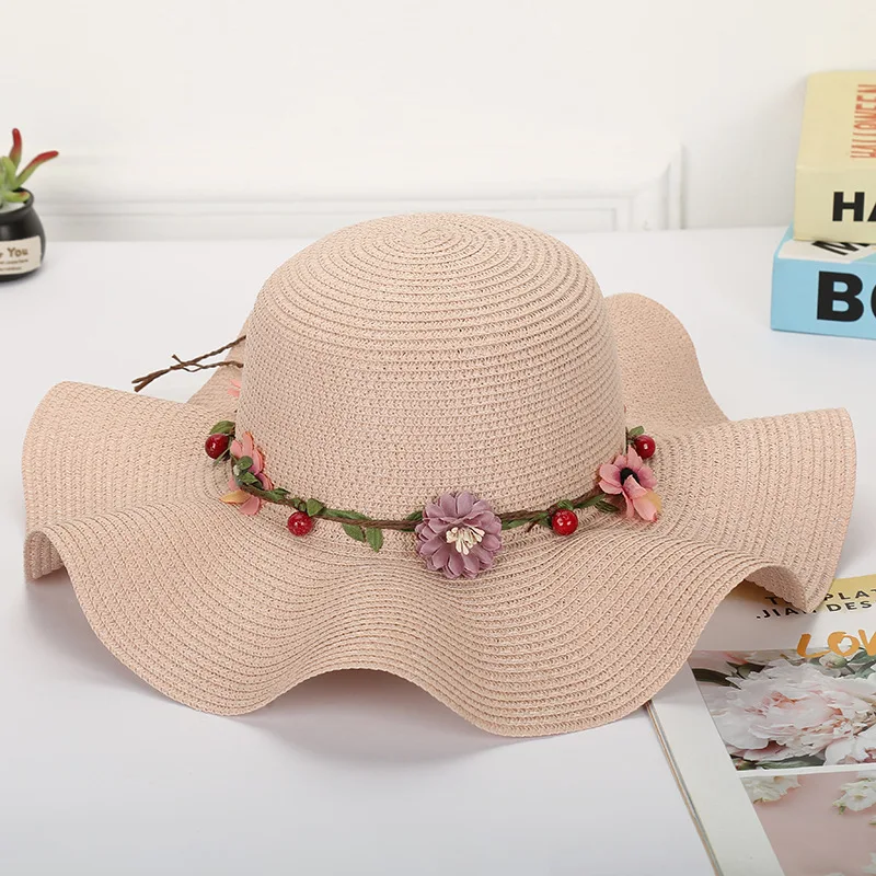 Women's Fashionable Simple Wave Sunshade Garland Big Brim Hat — photo 7