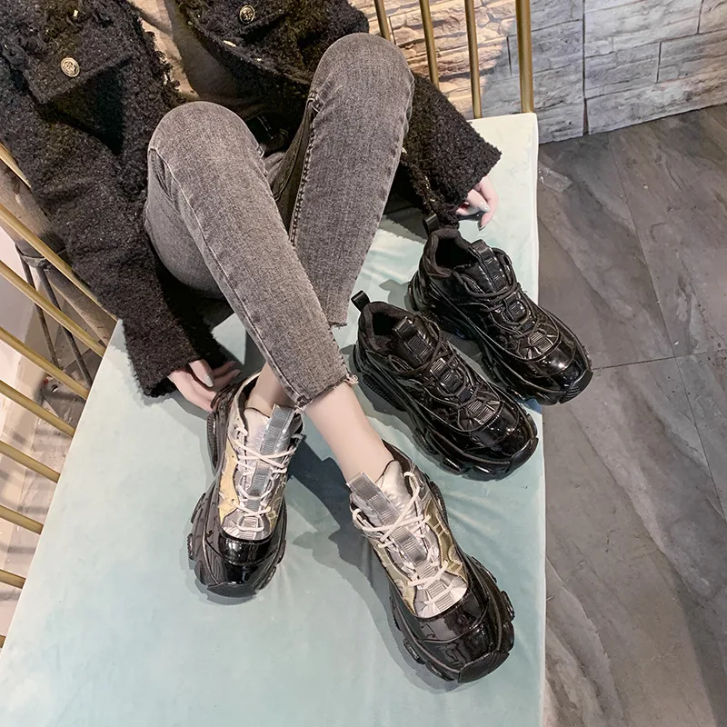 Title 5, Womens Round Toe Platform Lace-Up Patent Leath...
