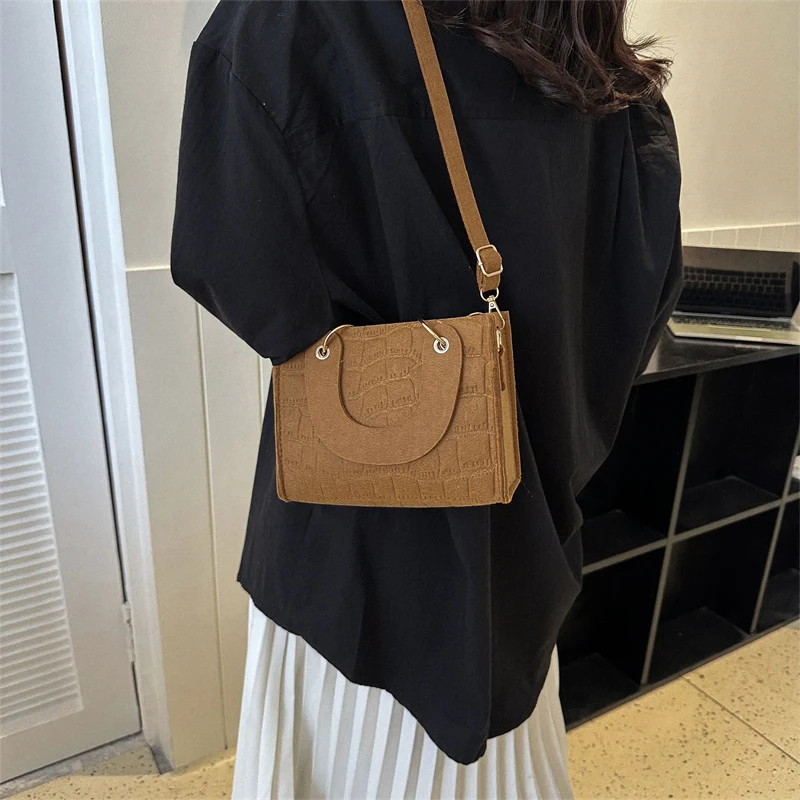 Modieuze kleine vierkante schoudertas, stijlvolle crossbody tas voor dames, ideaal voor dagelijks gebruik en om je essentials mee te nemen met flair. — foto 8