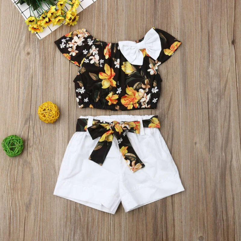 Terno floral infantil Estilo e charme floral para crianças. Ideal para eventos especiais ou um visual encantador e confortável em qualquer momento. — foto 4