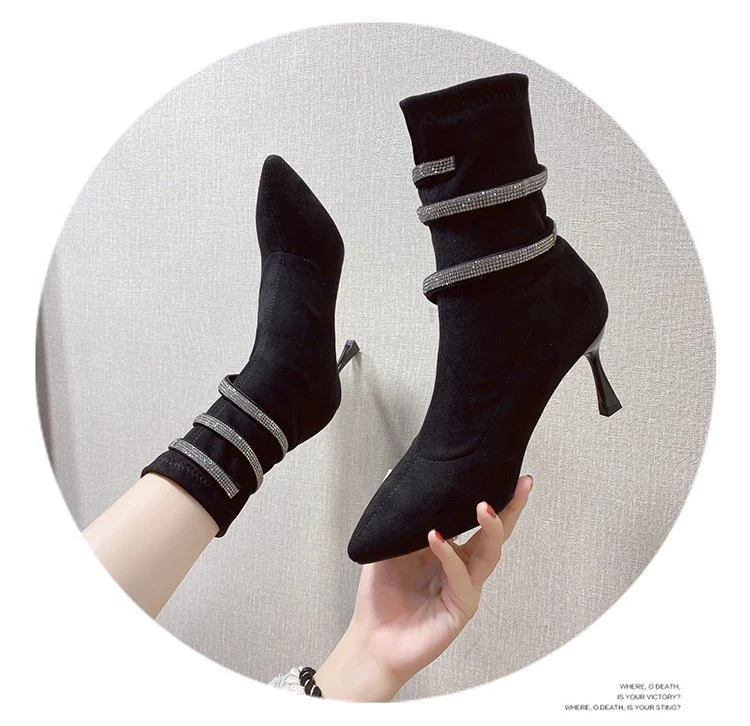 Botas de Moda Puntiagudas Tacones Altos Franceses con Pedrería Elegancia y Glamour para Lucir un Estilo Sofisticado y Atractivo en Cualquier Ocasión. — foto 2