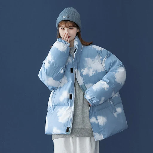 Title 5, Blue Sky And White Clouds Tie-Dye Printed Quilt...
