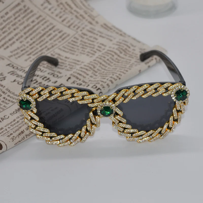 New Cat Eye Frame Ladies Glasses with Diamond Details, Fashionable for Street Shooting, Stylish and Trendy Eyewear for W — photo 6