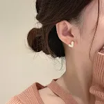 EH1422 Stud Earrings Pair