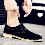 Heren suède leren schoenen voor stijl en comfort. Echte lederen schoenen voor een verfijnde en duurzame look, ideaal voor elke gelegenheid. — foto 2