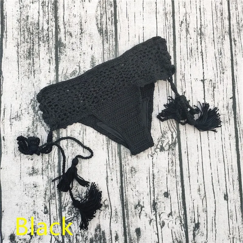 Title 2, El yapımı, püsküllü tığ işi bikini şortu. Yaz i...